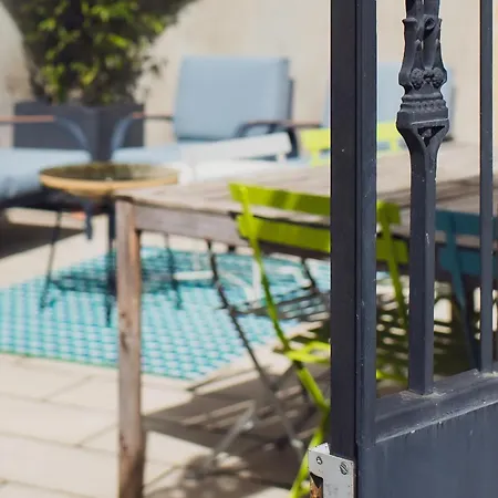 70 Cour La Fontaine Apartment *